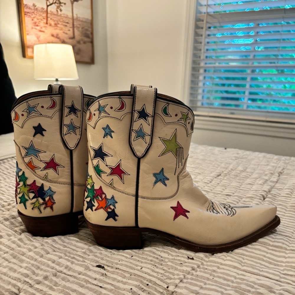 (SOLD) Miron Crosby Brooke Rainbow -Size 10